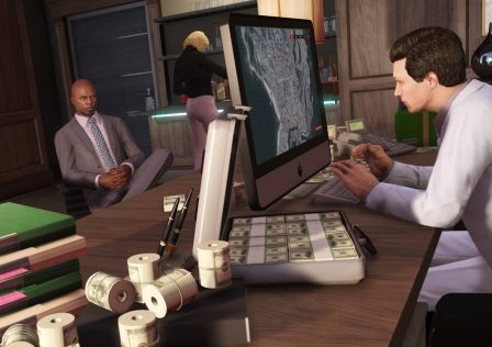 GTA-5-money-on-desk.jpg