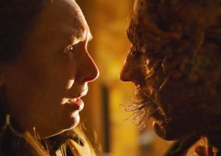 Anna-Torv-as-Tess-in-her-final-moments-with-an-infected-in-The-Last-of-Us-series.jpg