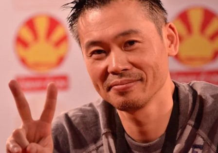 keiji-inafune-giving-the-peace-sign.jpg