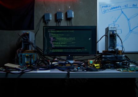 1745256887_hackers.jpg