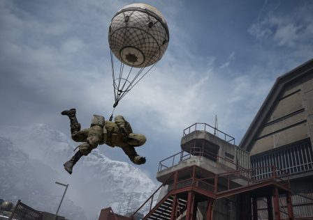 metal-gear-solid-delta-fox-hunt-baloon.jpg