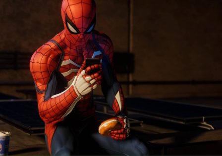 spider-man-eating-in-marvel-s-spider-man-ps4.jpg