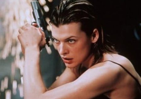 Milla-Jovovich-in-Resident-Evil-2002.jpg