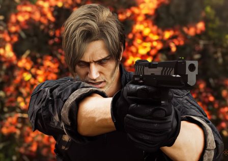 leon-kennedy-in-resident-evil-requiem-pointing-a-gun-in-front-of-the-spencer-mansion-explosion.jpg