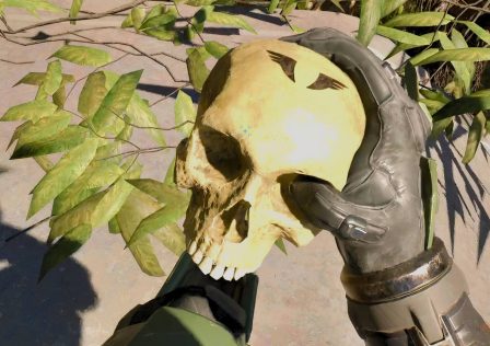 master-chief-s-hand-holding-a-skull-in-halo-campaign-evolved.jpg