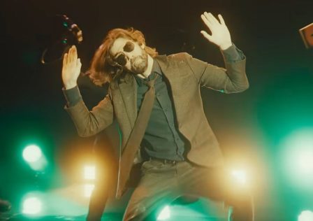 Alan-Wake-2-screenshot-from-Herald-of-Darkness-music-section-showing-live-action-Alan-dancing.jpg