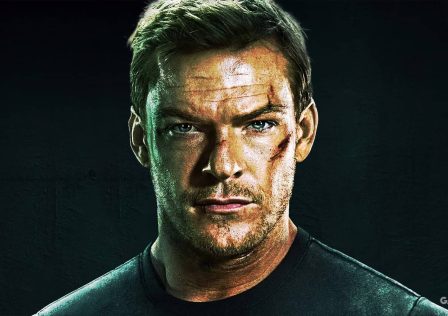 jack-reacher-amazon-prime-tv-close-up.jpg